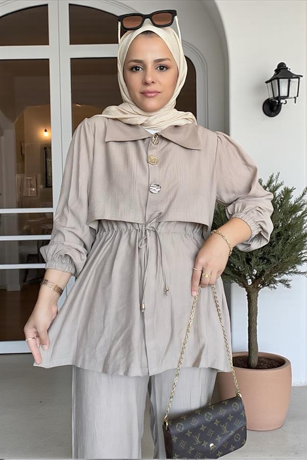 Kadın Tesettür İkili Takım – Çilek Kumaş Yazlık Düğmeli Tunik ve Pantolon Vizon