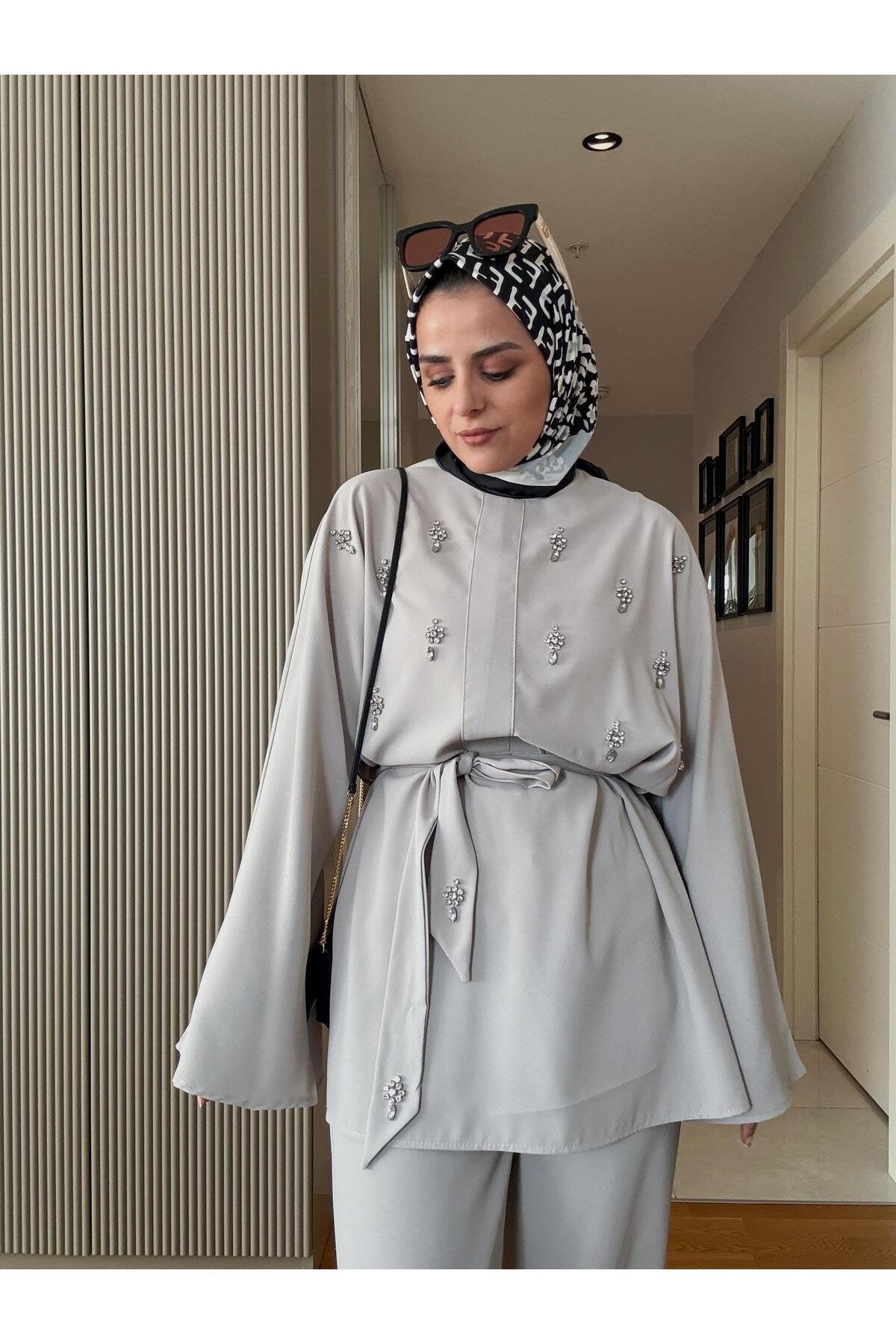 Taşlı Krep Kumaş Tunik İkili Takım Vizon