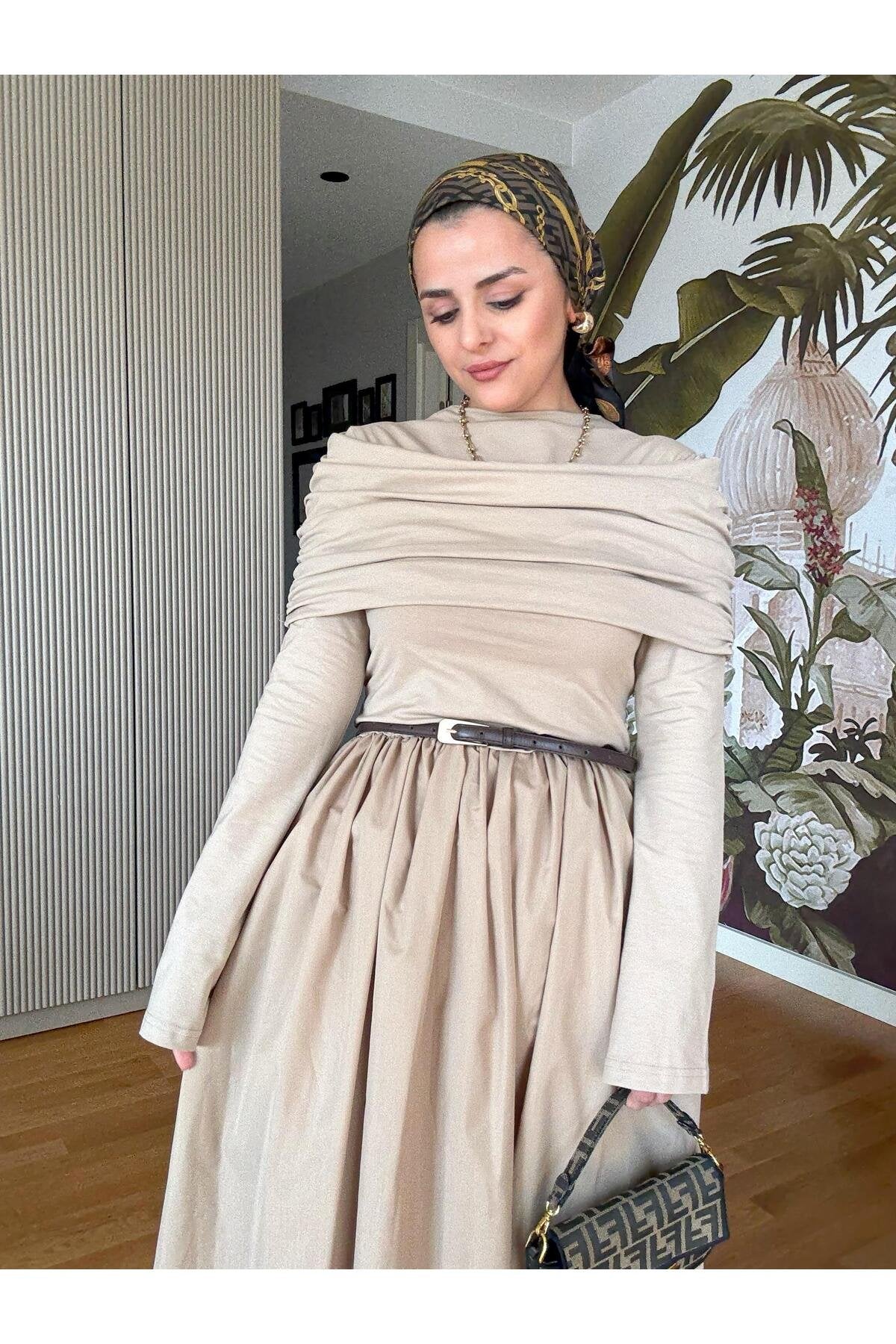 Kayık Yaka Pamuklu Roza Elbise Siyah