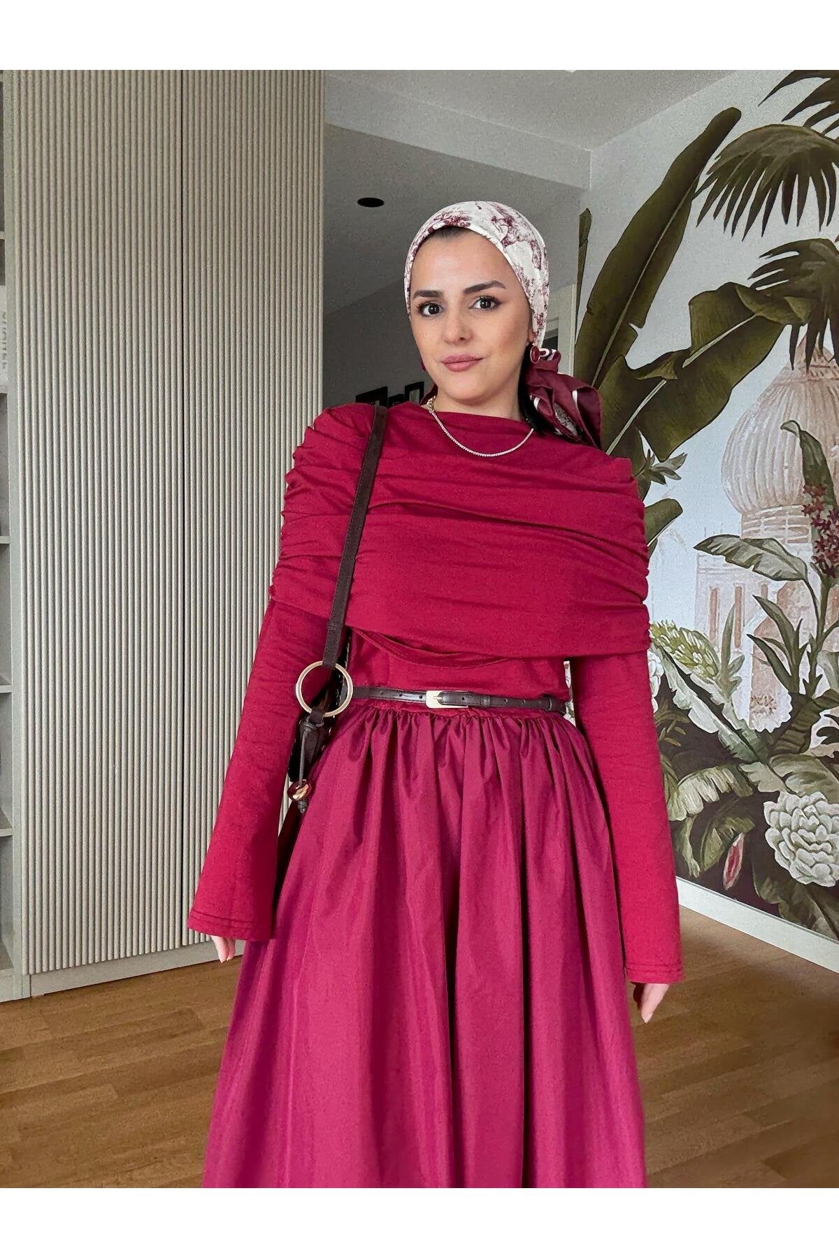 Kayık Yaka Pamuklu Roza Elbise Siyah