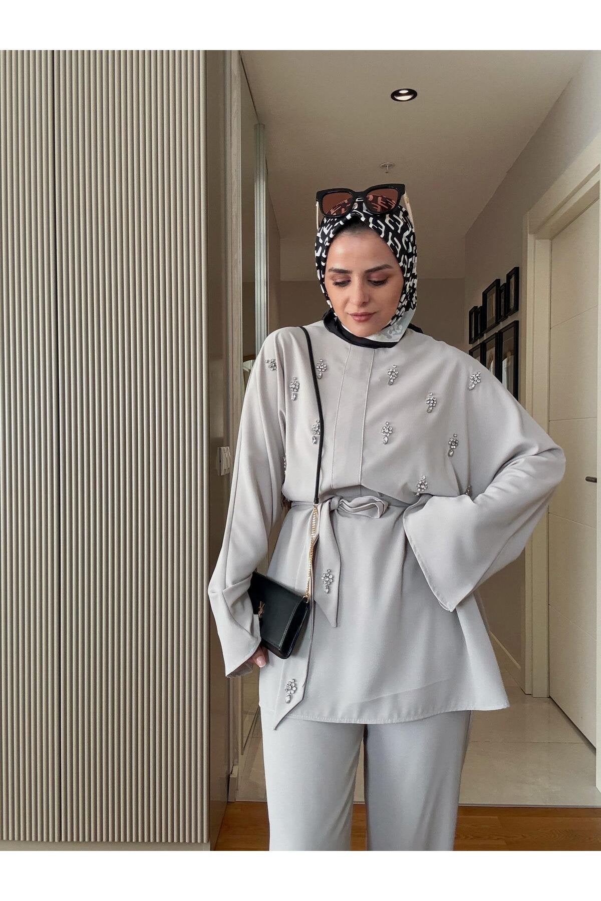 Taşlı Krep Kumaş Tunik İkili Takım Vizon