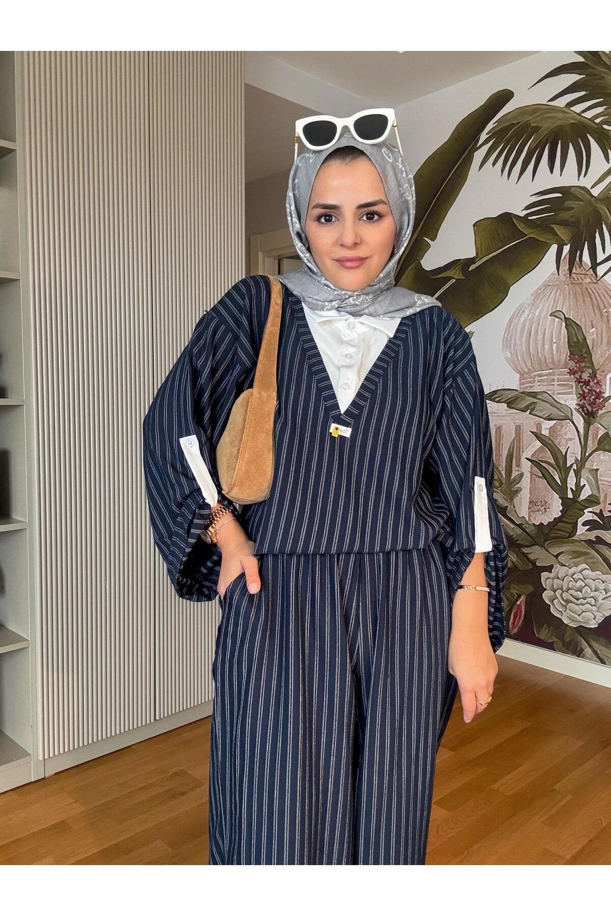 Çizgili Gömlekli Geniş Kol Düğmeli Takım Lacivert