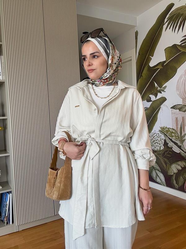 Çizgili Kuşaklı Pamuklu Gömlek Takım Bej