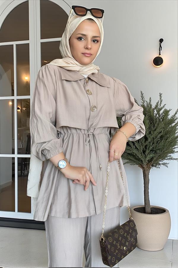 Kadın Tesettür İkili Takım – Çilek Kumaş Yazlık Düğmeli Tunik ve Pantolon Vizon