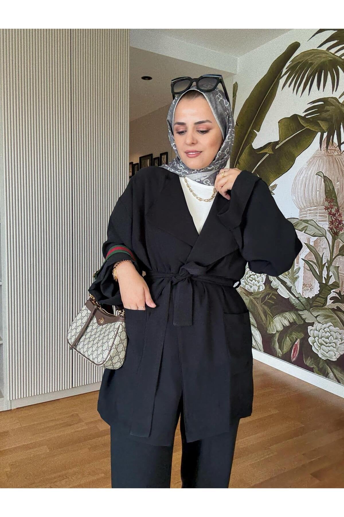 İthal Dokuma Dökümlü Ceketli Kuşaklı İkili Takım Bej