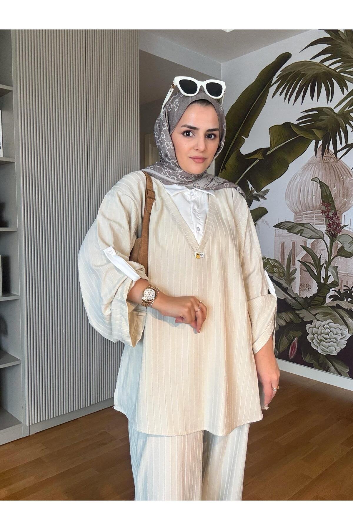 Çizgili Gömlekli Geniş Kol Düğmeli Takım Lacivert