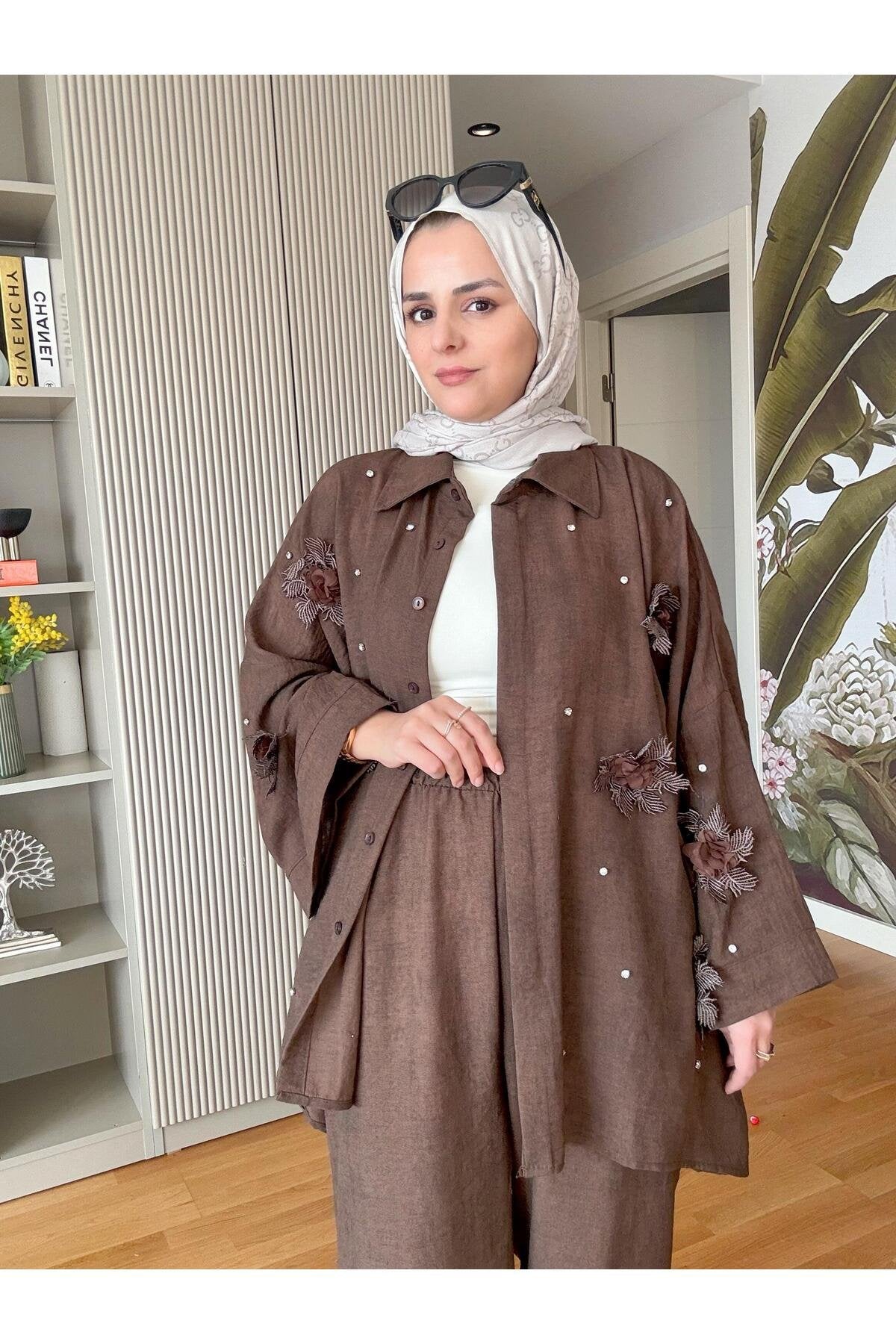 Keten Taş ve Dantel  Detaylı Gömlek Takım Kahve