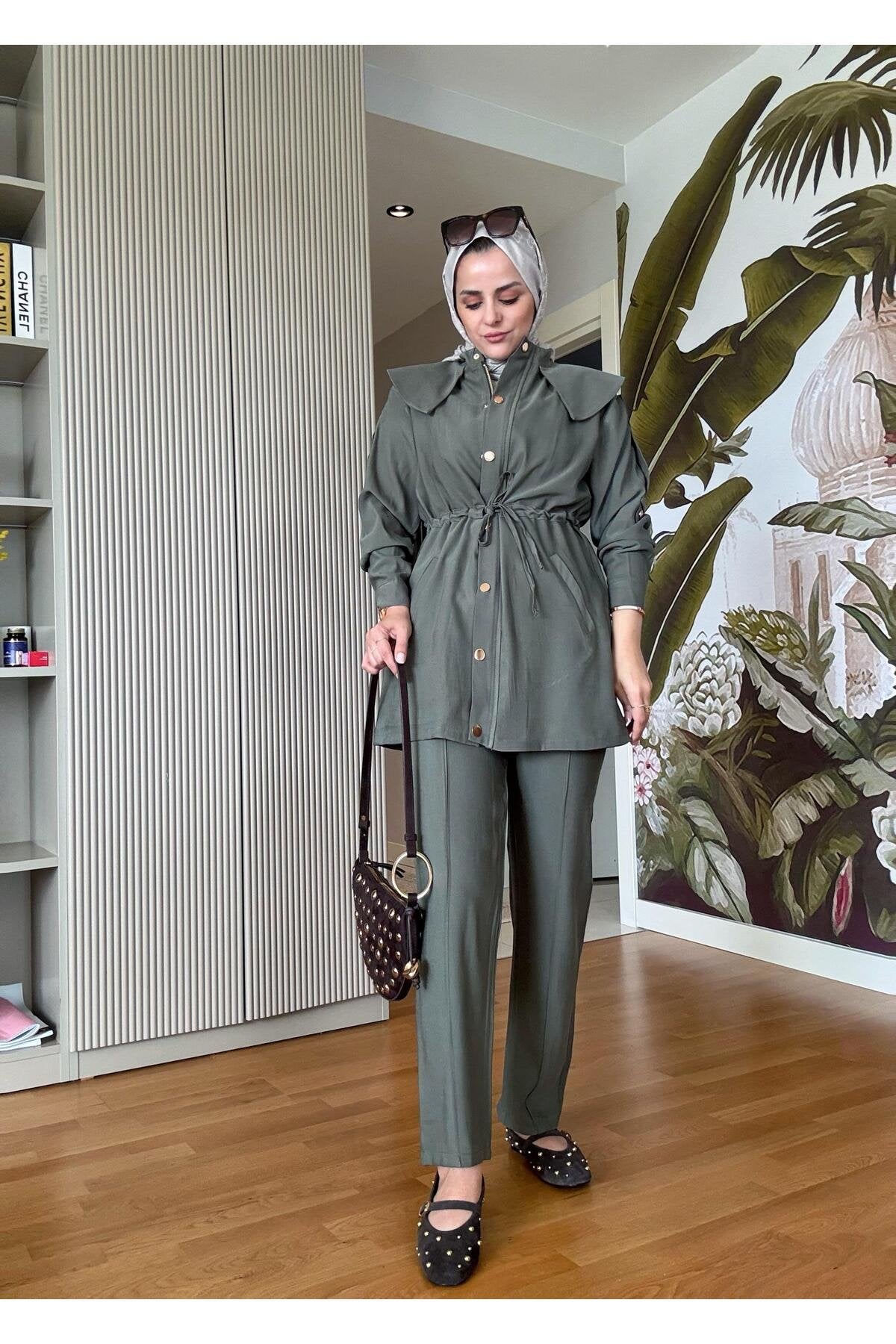 İthal Pamuklu Kumaş Fermuarlı Ceketli Apoletli Yakalı Takım Lacivert