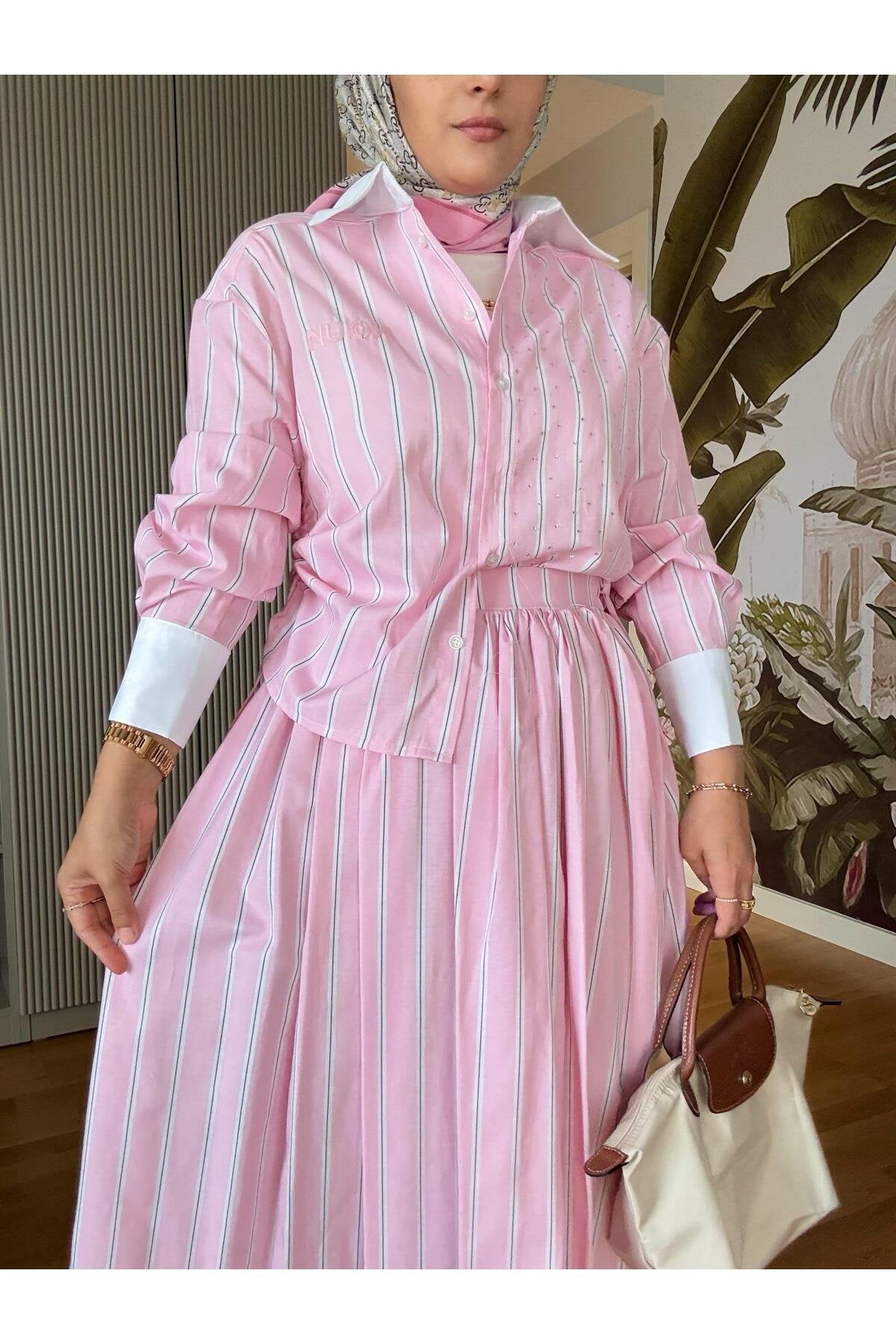 Çizgili Poplin Kumaş Etekli Gömlekli Taş Detaylı Takım Pembe