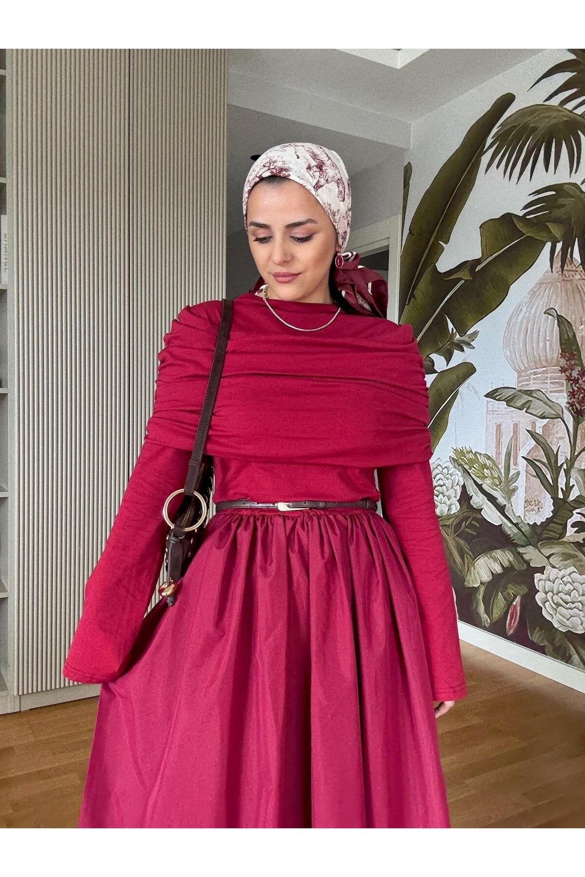 Kayık Yaka Pamuklu Roza Elbise Siyah