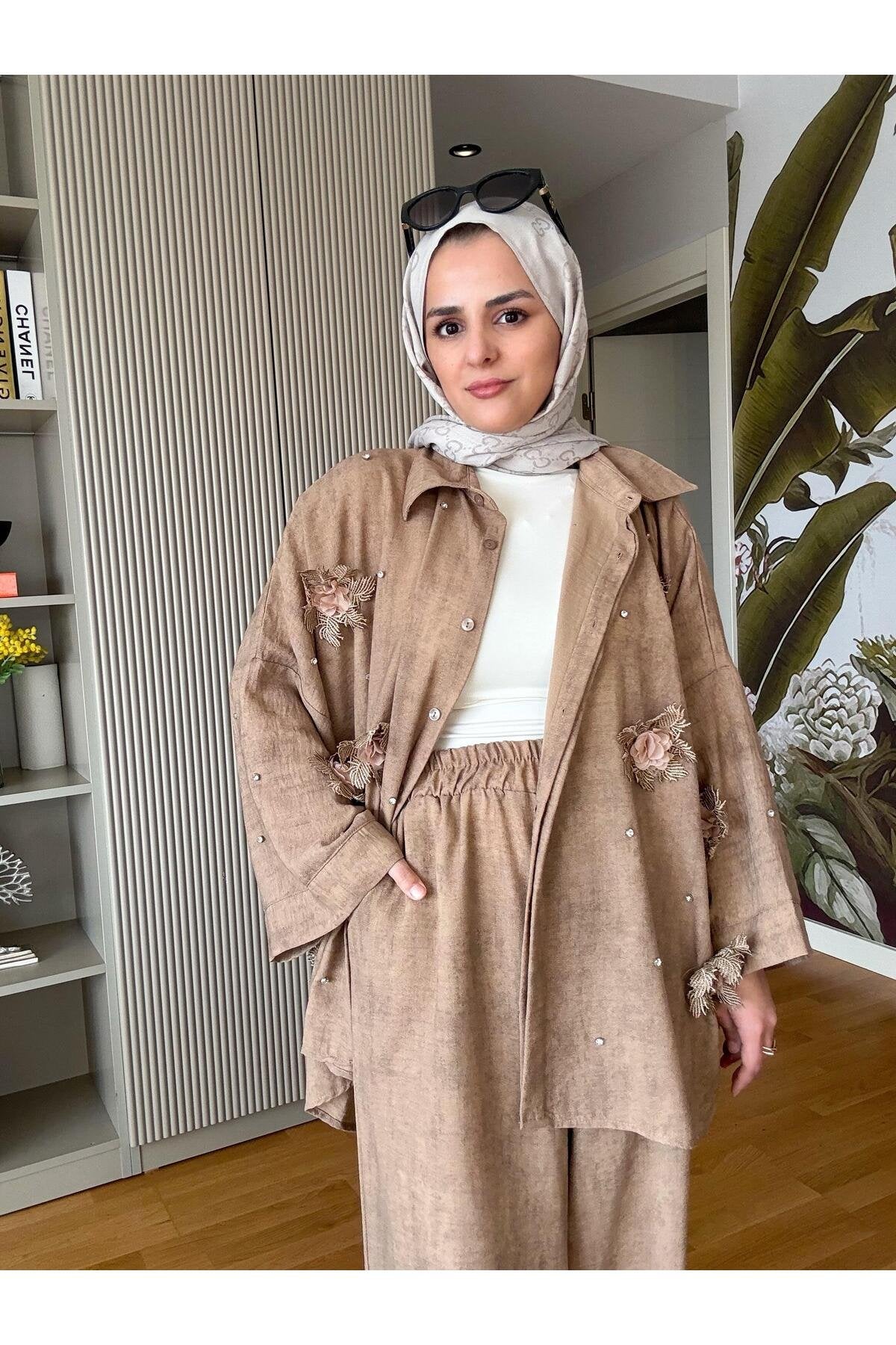 Keten Taş ve Dantel  Detaylı Gömlek Takım Kahve