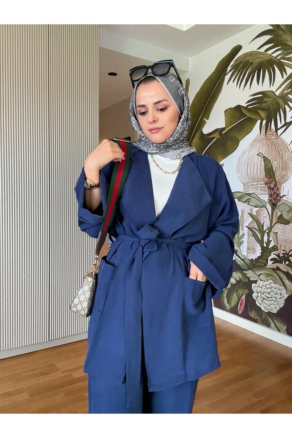 İthal Dokuma Dökümlü Ceketli Kuşaklı İkili Takım Bej