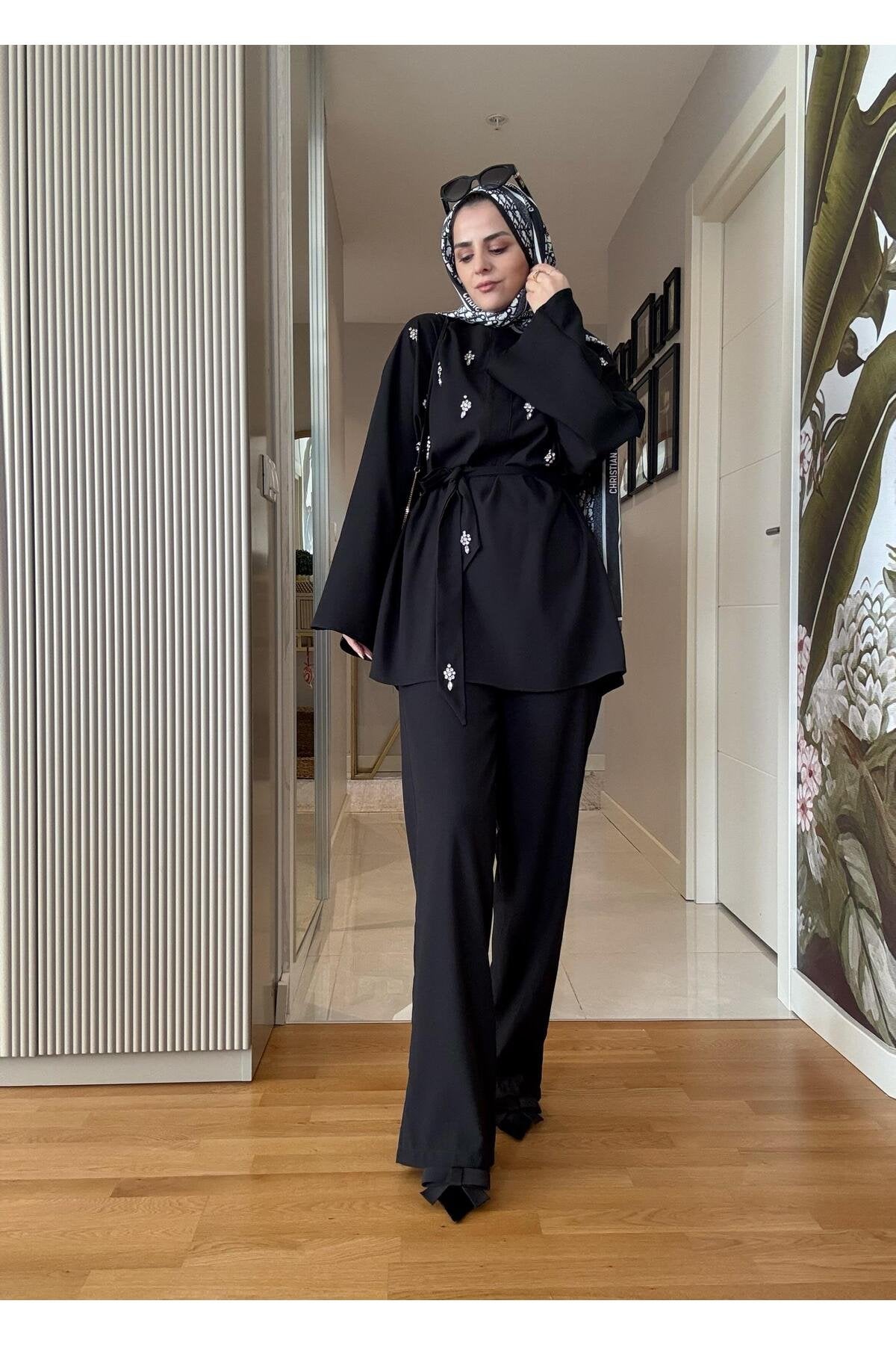 Taşlı Krep Kumaş Tunik İkili Takım Vizon