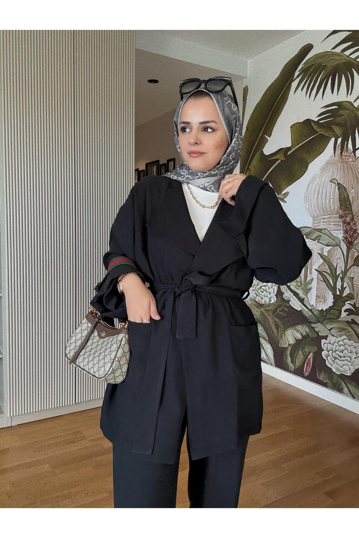İthal Dokuma Dökümlü Ceketli Kuşaklı İkili Takım Bej