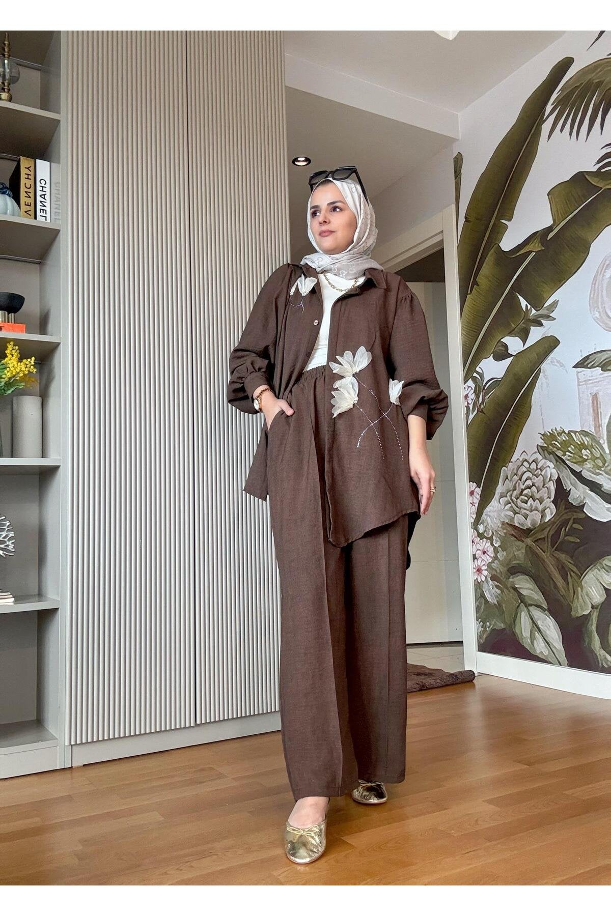 Keten Tül Çiçek Detaylı Gömlek Takım Bej