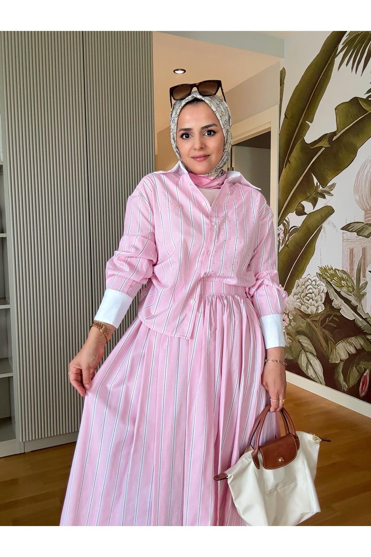 Çizgili Poplin Kumaş Etekli Gömlekli Taş Detaylı Takım Pembe
