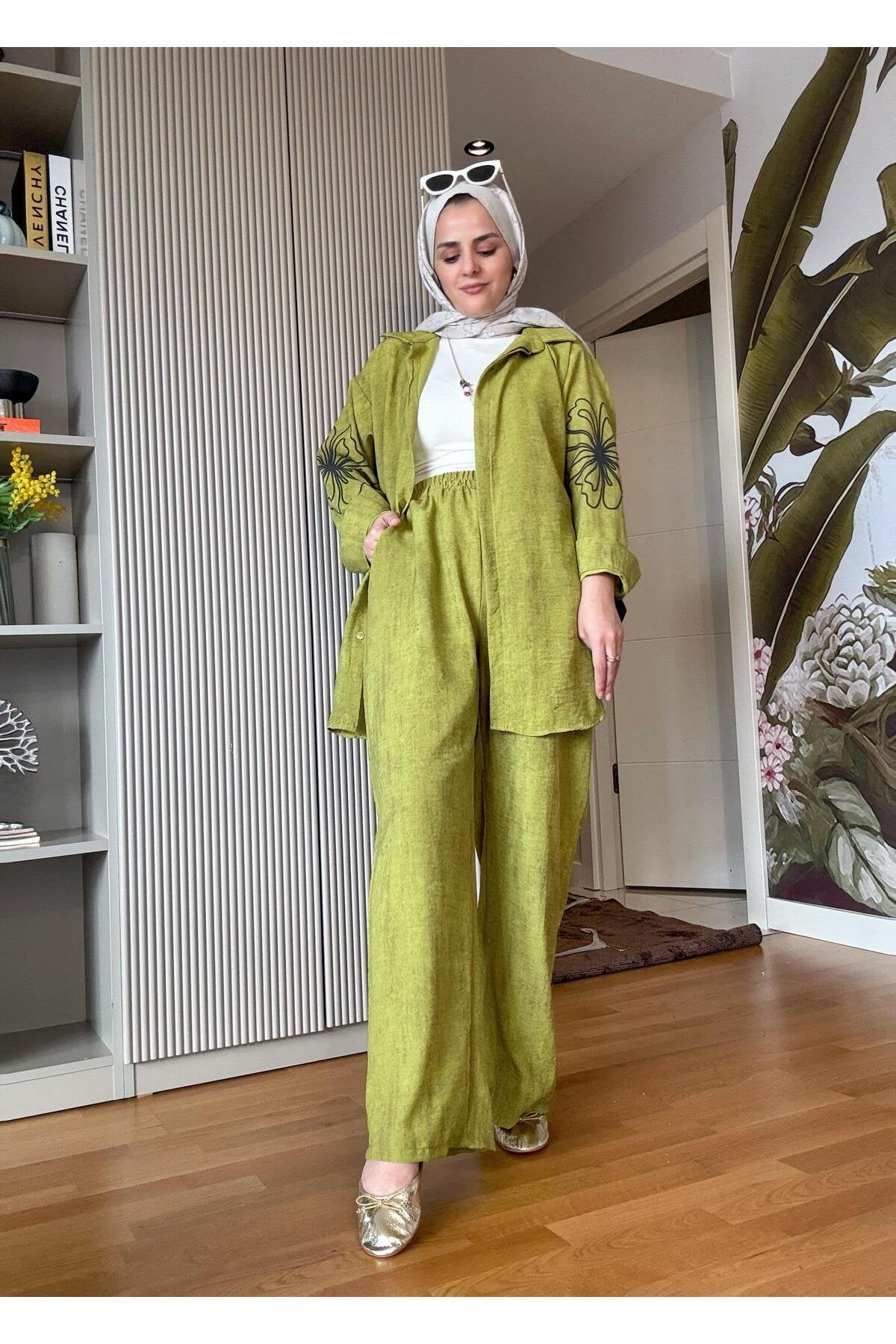 Keten Kol Çiçek Baskı  Detaylı Kolyeli Gömlek Takım Yağyeşil