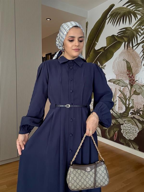Top Düğmeli İthal Kumaş Kemerli Elbise – Romantik & Zarif Stil (38-46 Beden) Lacivert